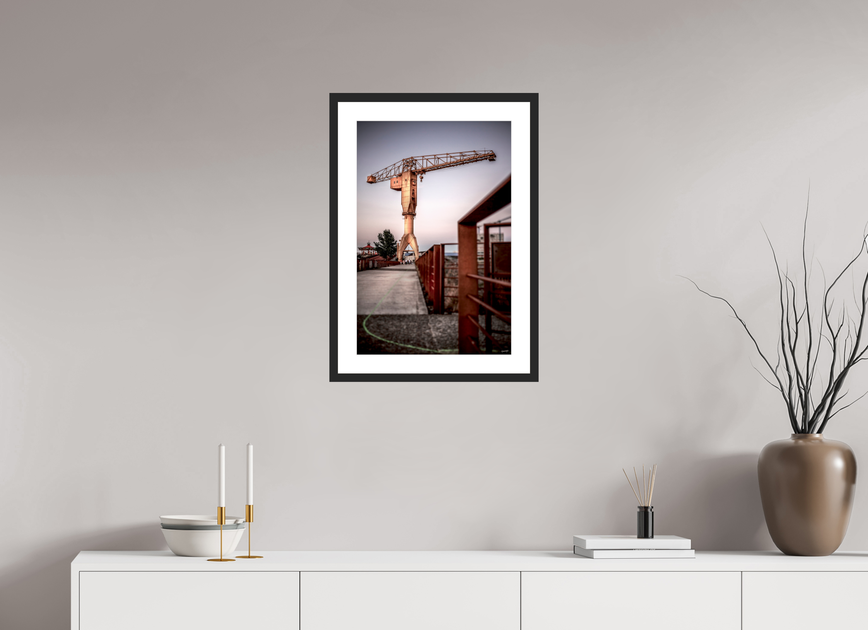 40 x 60 cm, CADRE GALERIE AVEC PASSE-PARTOUT LA LIGNE VERTE ET LA GRUE JAUNE