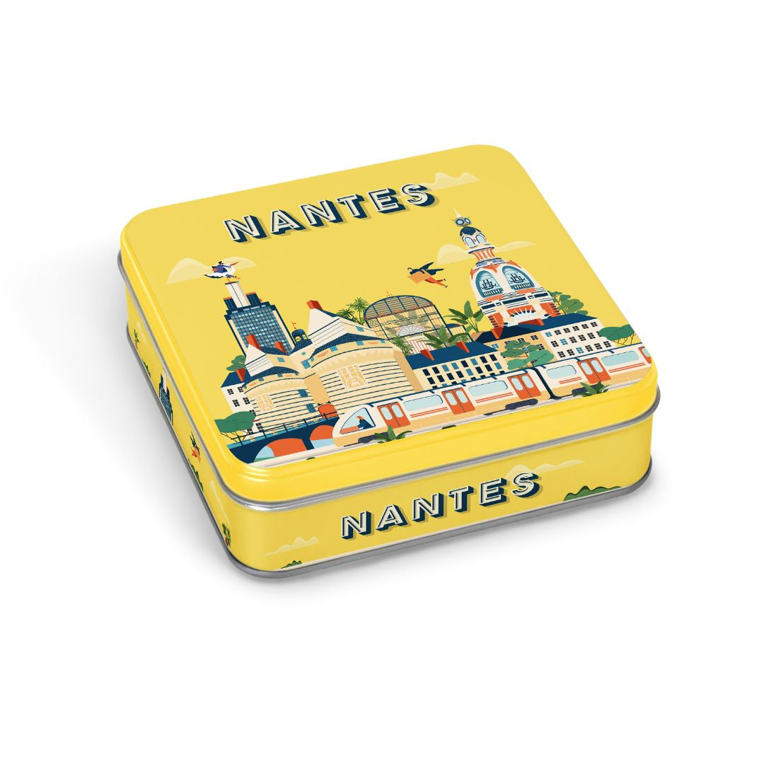 Boîte carrée tour à Nantes galettes pur beurre à la fleur de sel