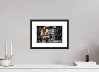 30 x 20 cm, CADRE GALERIE AVEC PASSE-PARTOUT SURVEILLEZ LES ENFANTS - Nantes