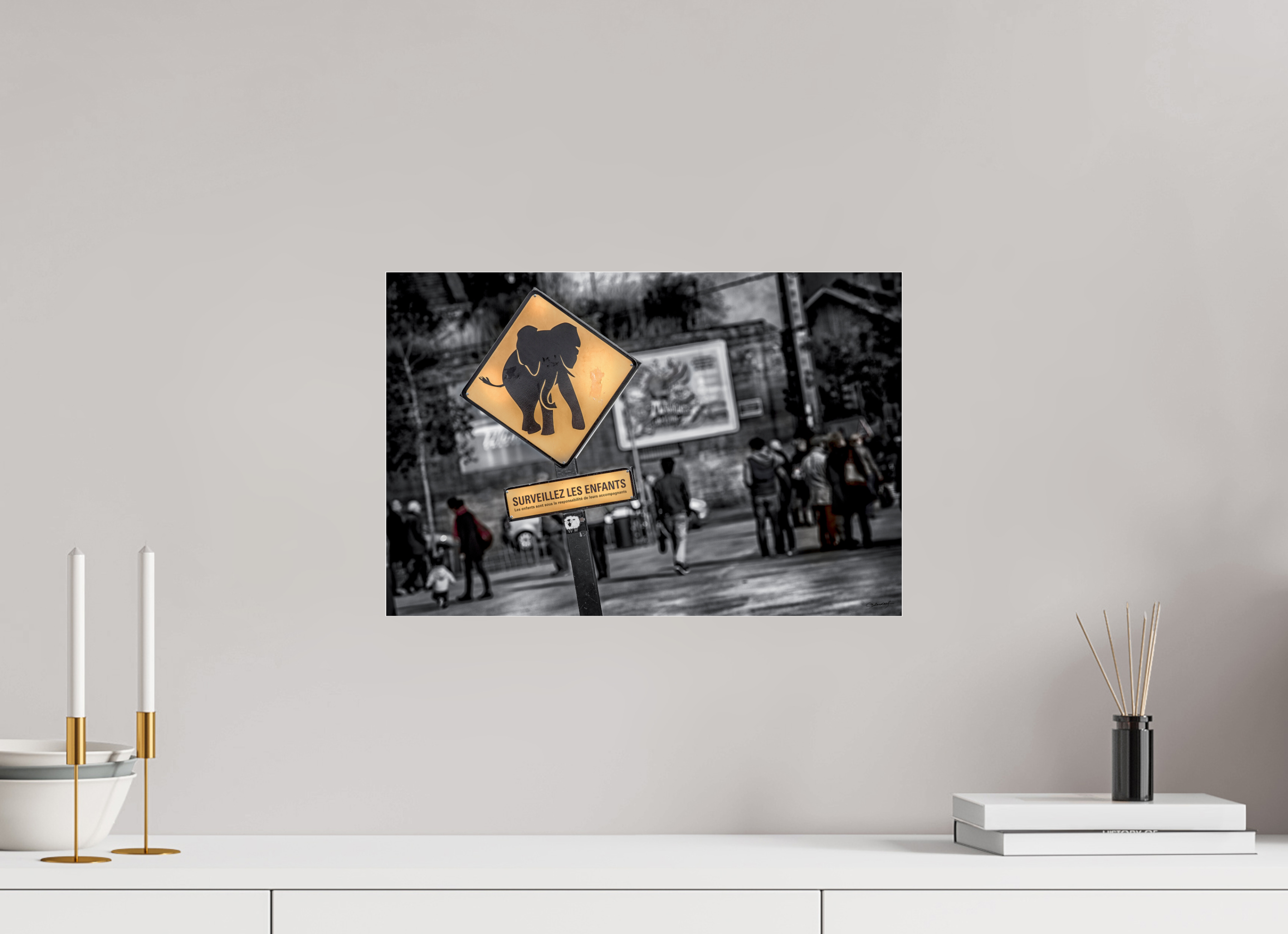 45 x 30 cm, TIRAGE PHOTO SOUS PLEXI BRILLANT SURVEILLEZ LES ENFANTS - Nantes