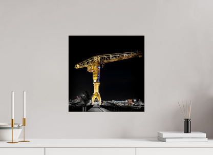 40 x 40 cm, TIRAGE PHOTO CONTRECOLLÉ SUR SUPPORT ALUMINIUM LA GRUE JAUNE DE NUIT - Nantes