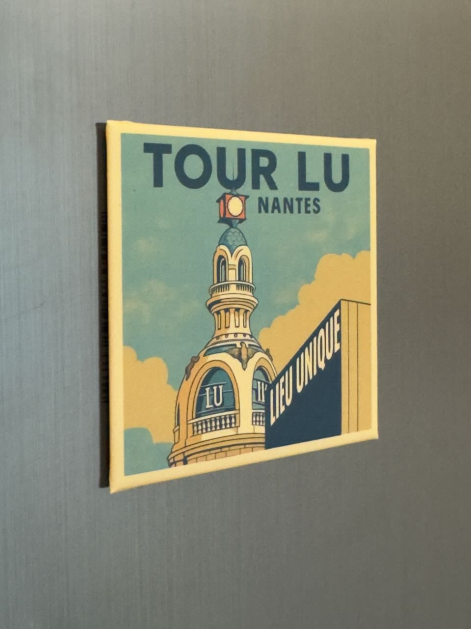 MAGNET 80x80 Tour LU - Nantes