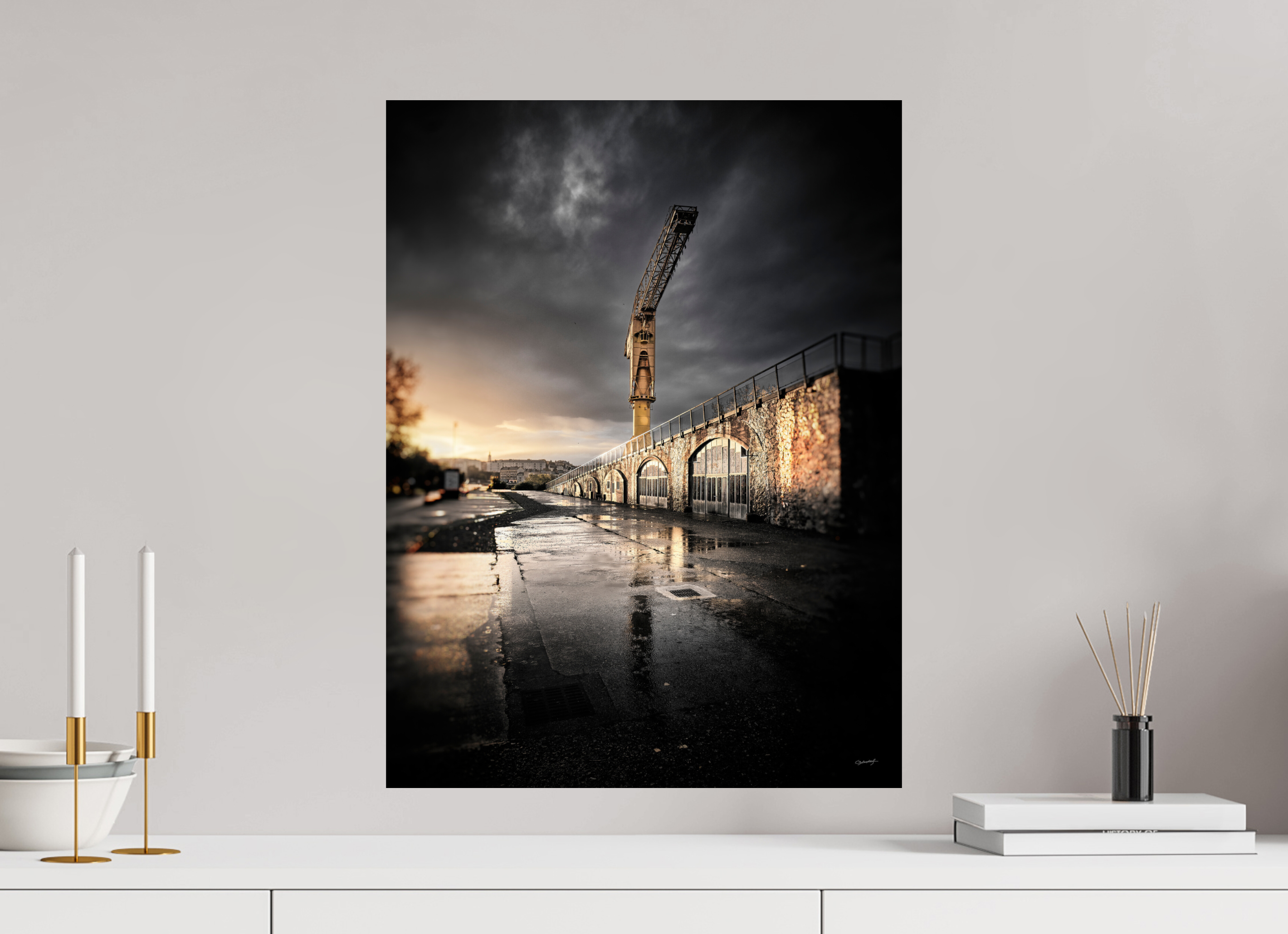 45 x 60 cm, TIRAGE PHOTO CONTRECOLLÉ SUR SUPPORT ALUMINIUM ORAGE ET GRUE - Nantes