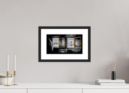 32 x 18 cm, CADRE GALERIE AVEC PASSE-PARTOUT DEUX FENÊTRES - Nantes