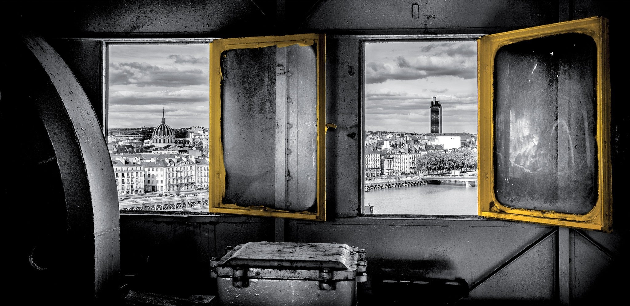 Carte postale DL Dans la grue jaune Nantes